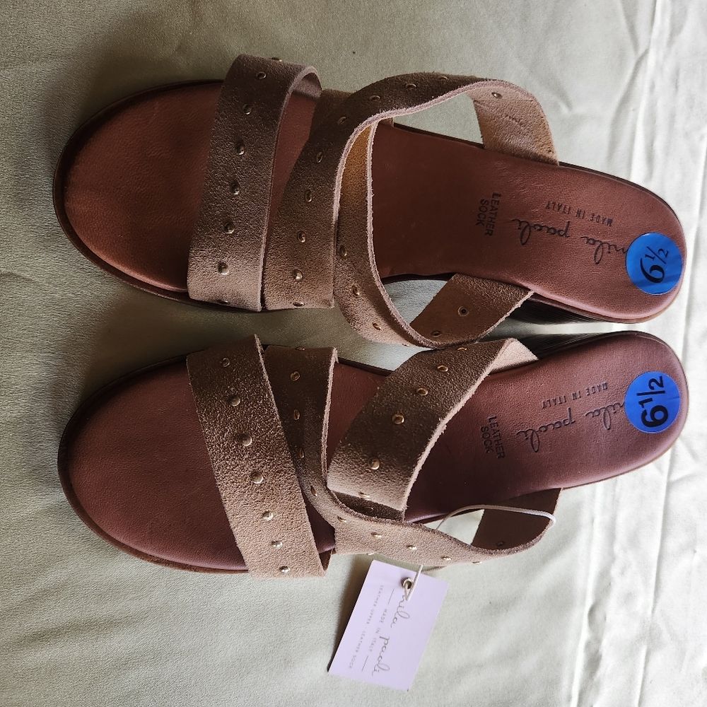 NWT Mila Paoli sandals size 6 1/2